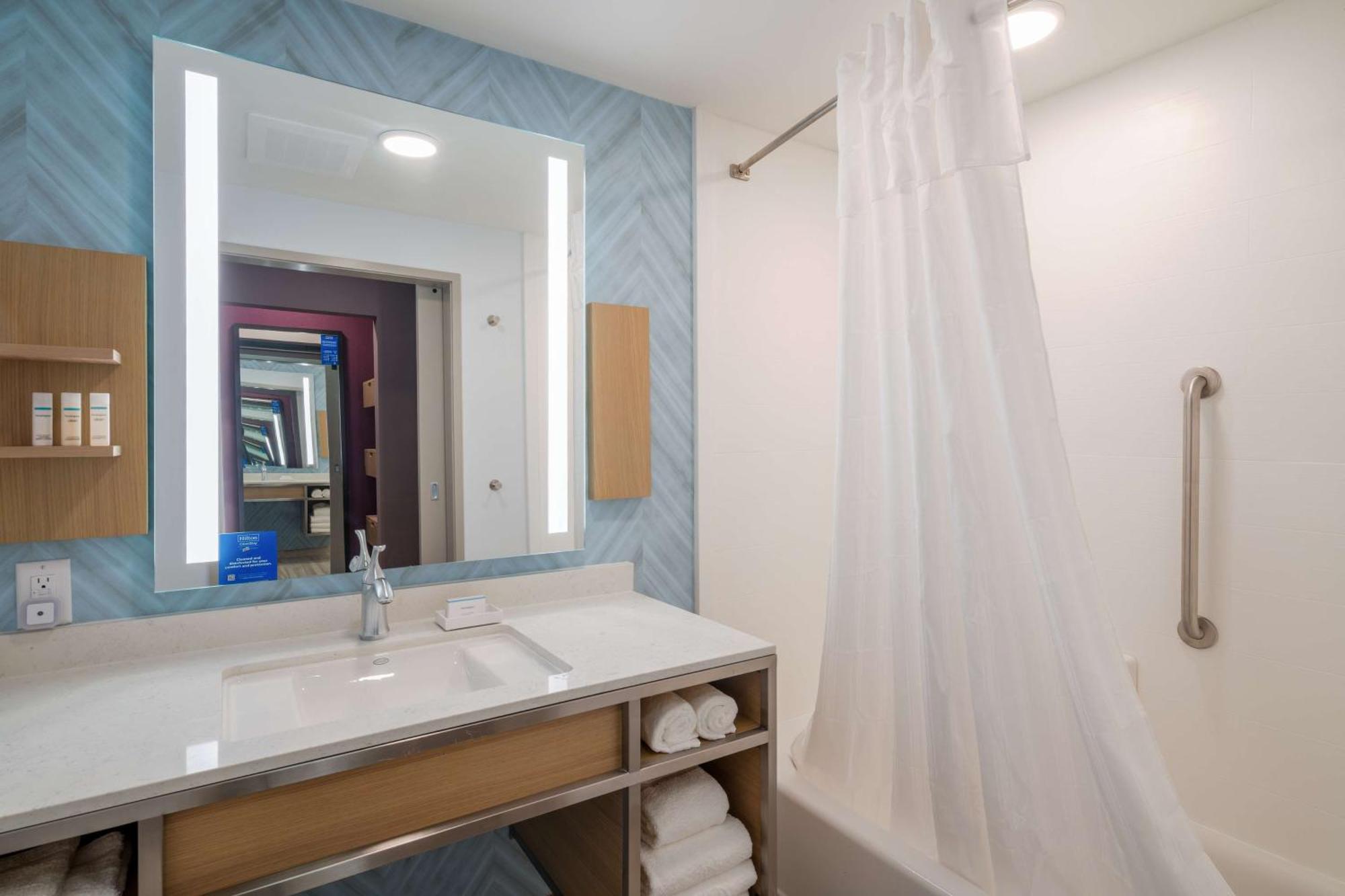 Hilton Garden Inn Brunswick Extérieur photo