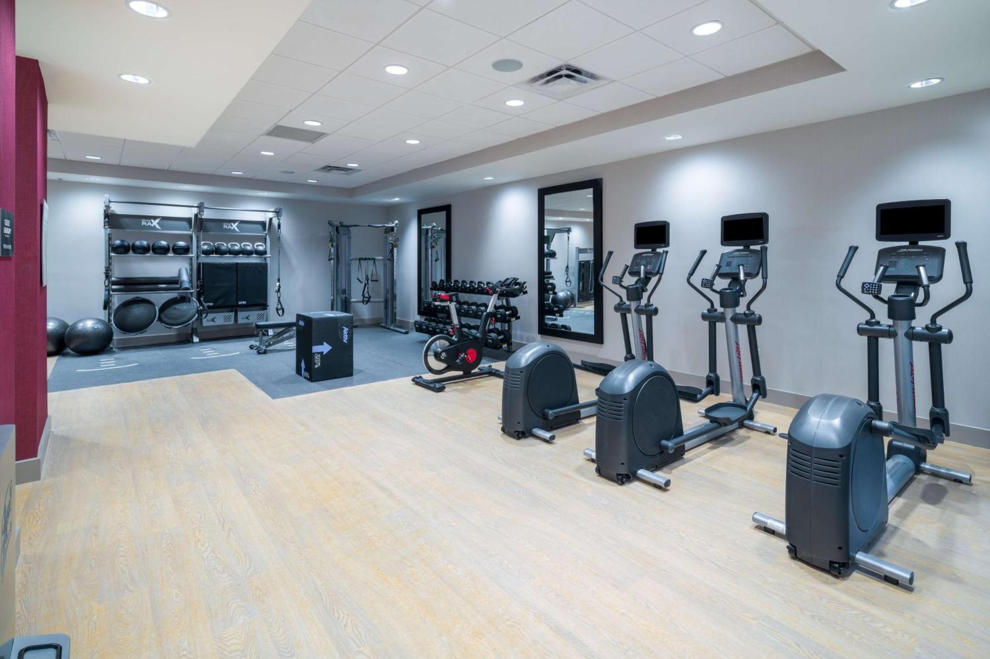 Hilton Garden Inn Brunswick Extérieur photo